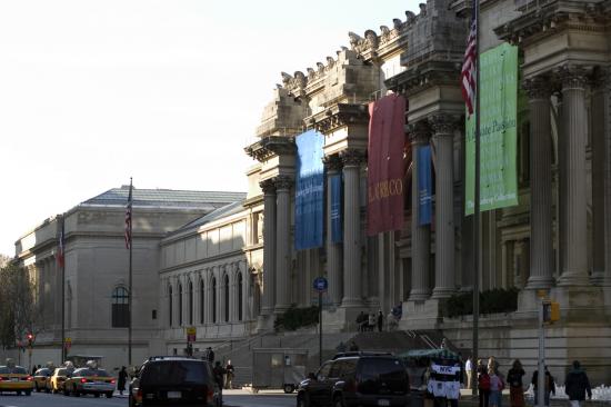 METROPOLITAN MUSEUM OF ART