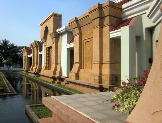 ANGKOR NATIONAL MUSEUM